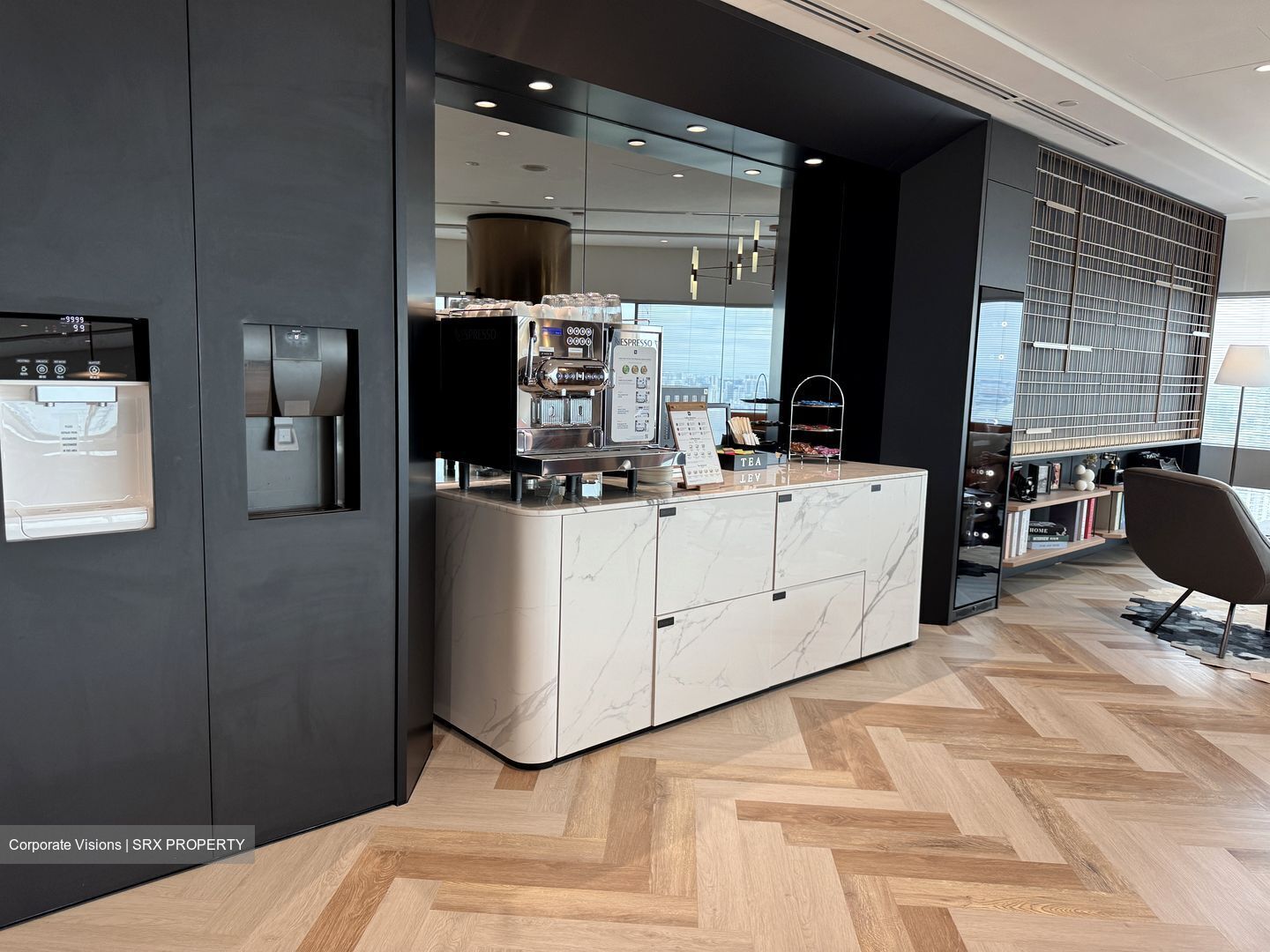 Gateway East (D7), Office #448854831